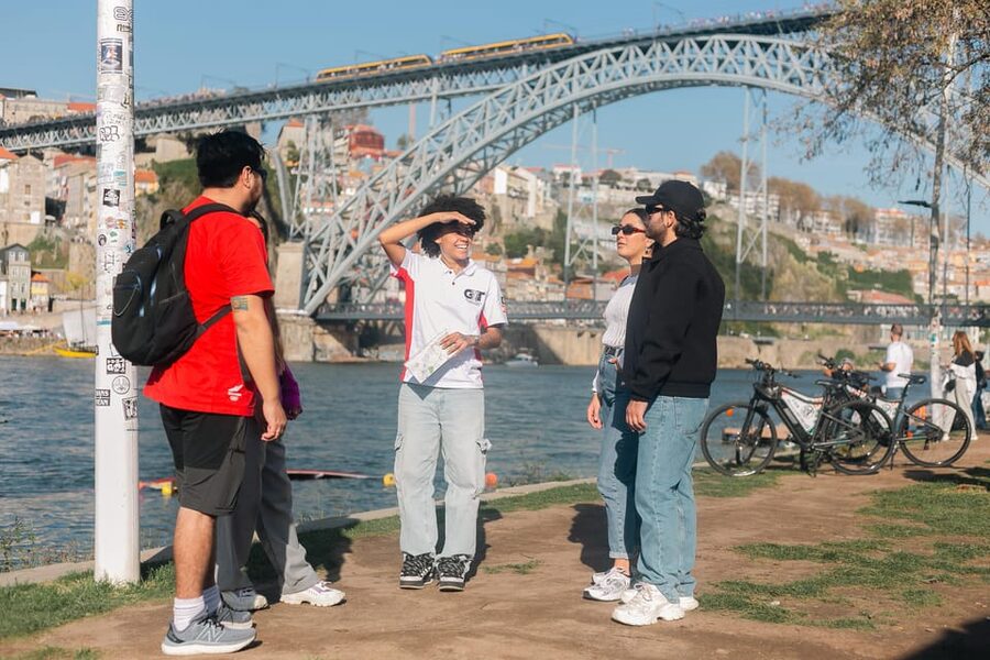 Tour Porto: Adventure in Electric Bike Tour - Food Break: Pastel de Nata and Bolinho de Bacalhau