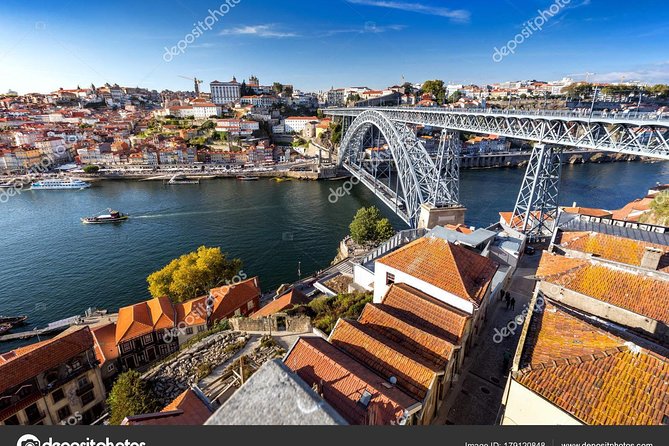 Tour / transfer Lisbon - Porto or Porto Lisbon with tour - Coimbra city tour: seeing another side of central Portugal