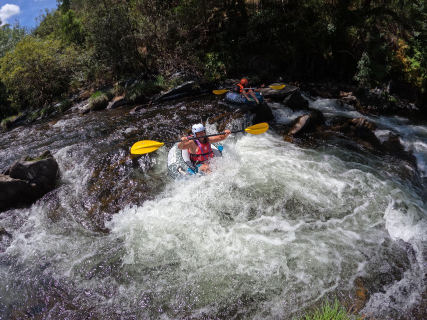 Tubing-Rafting at Paiva River - Jeep gear, helmet fitting, and what the guide does before the rapids
