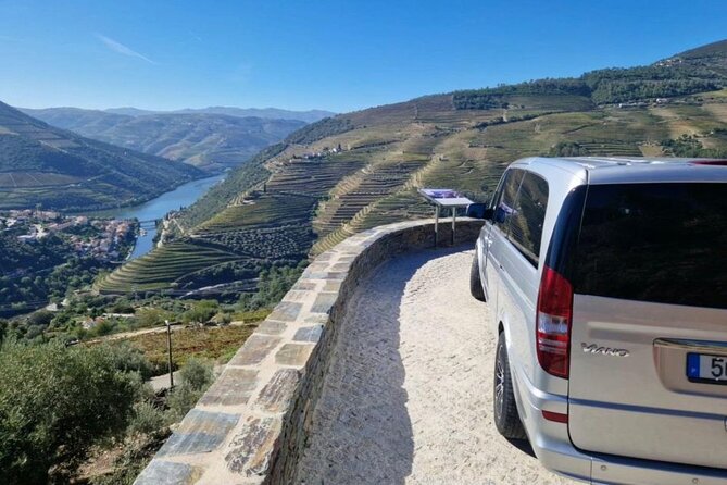 VALE DOURO, Premium Wine Tour, Wine Lunch, Private Boat - Rio Douro Stop and the Private Boat Cruise in Pinhão