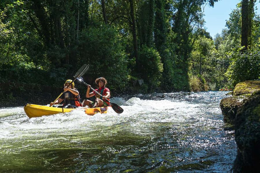 Viana do Castelo: Kayak Tour at Lima River - The Açudes route from Ponte da Barca to Ponte de Lima