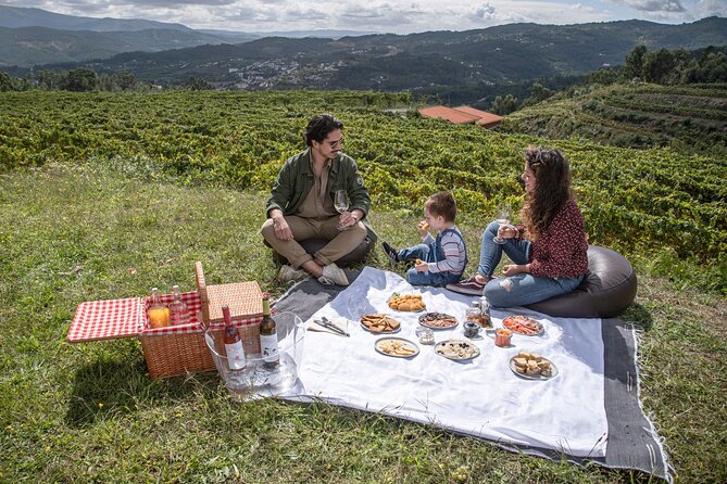 Wine Tasting & Lunch from Porto | Quinta de Santa Cristina - Getting out of Porto: the Amarante stop and the drive factor