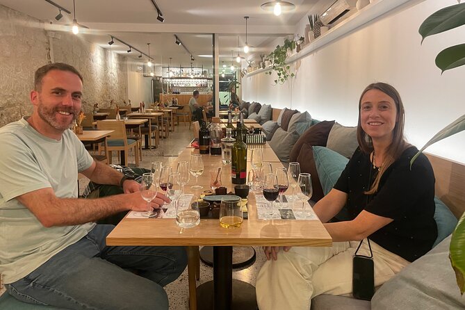 Wine tasting of 5 Port Wines with a Sommelier - Who this Porto tasting suits best