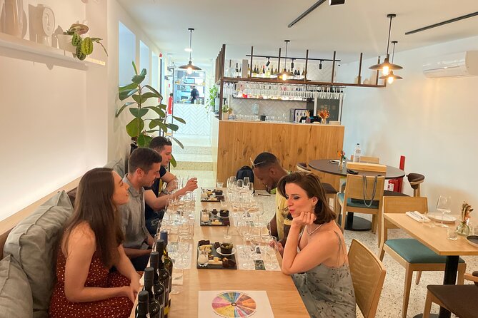 Wine tasting of 5 Port Wines with a Sommelier - The five Port pours, and how to taste like the lesson matters